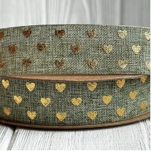 Лента мешковина с золотым сердечком, 2,5 см, оливковая, рулон 9 м