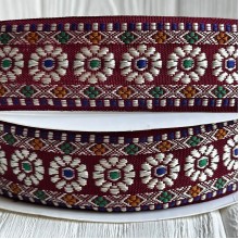 Лента с вышивкой (D19837), 3,5 см, бордово-белая, рулон 23 м