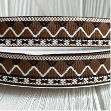 Лента с вышивкой (D19824), 2,2 см, коричневая, рулон 23 м