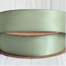 Двостороння атласна стрічка New (преміум), 2,5 см, ніжно-оливкова, рулон 23 м