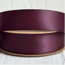 Двостороння атласна стрічка New (преміум), 2,5 см, мерло, рулон 23 м