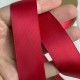 Двостороння атласна стрічка New (преміум), 2,5 см, рубінова, рулон 23 м