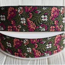 Лента с вышивкой (D19878), 5 см, черно-оливково-кораловая, рулон 23 м