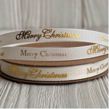 Репс 1 см, Merry Christmas (золотая надпись), молочный, рулон 18 м Репс 1 см, Merry Christmas (золотая надпись), молочный, рулон 18 м