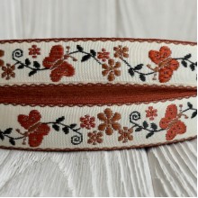 Жакард-вышиванка (ТВ-№25), 1,9 см, бежево-кирпичный с бабочками, рулон 45 м