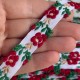 Жакардовая тесьма цветочек, 1,8 см, белая с бордовым цветочком и зеленым листочком, рулон 20 м