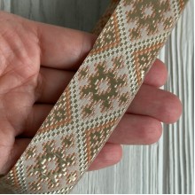Тесьма вышиванка (узор из ромбов), 2,5 см, молочно-персиковая, рулон 7 м