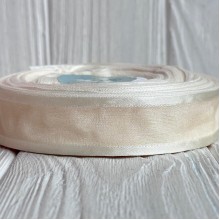 Органза с атласным кантом, 2,5 см, молочный, рулон 45 м Органза с атласным кантом, 2,5 см, молочный, рулон 45 м