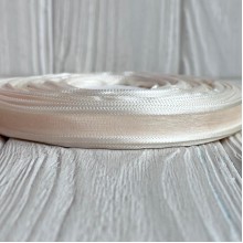 Органза с атласным кантом, 1,2 см, молочная, рулон 45 м Органза с атласным кантом, 1,2 см, молочная, рулон 45 м