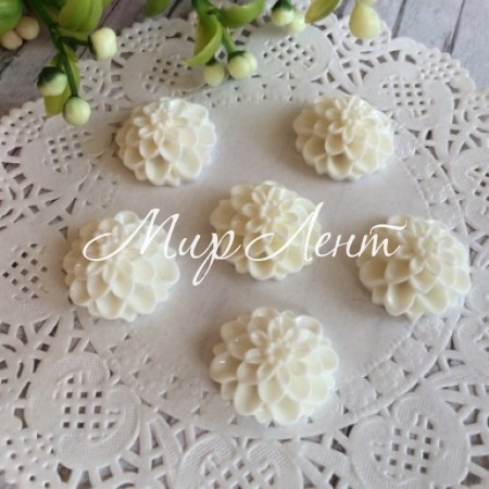 Серединка хризантема, 17 мм, белый, упаковка 100 шт.