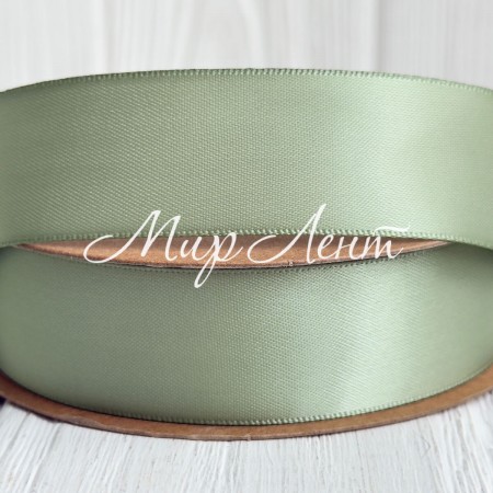 Двусторонняя атласная лента New (премиум), 2,5 см, нежно-оливковая, рулон 23 м